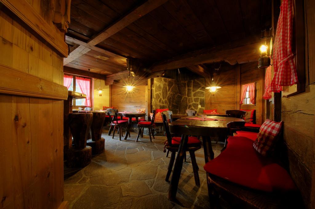 Hotel Gletschertal กรินเดลวัลด์ ภายนอก รูปภาพ