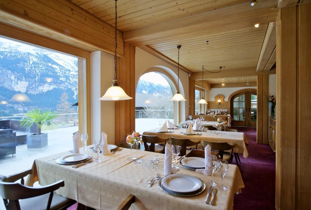 Hotel Gletschertal กรินเดลวัลด์ ภายนอก รูปภาพ